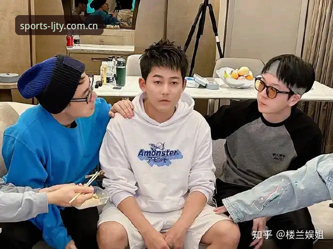资深用户陈耀东谈世界杯观赛困境：签证危机下的赛场冷场与平台体验心得